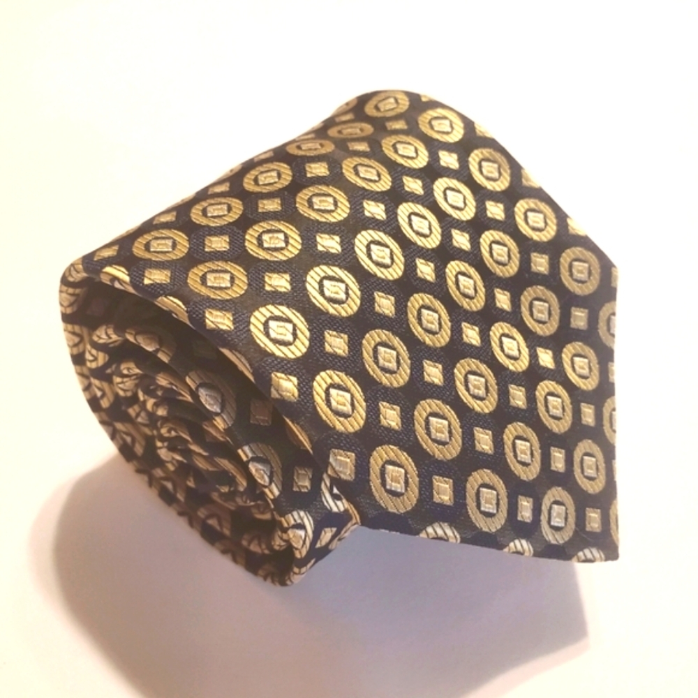 Chereskin Necktie Gold Geometric Pattern Tie
